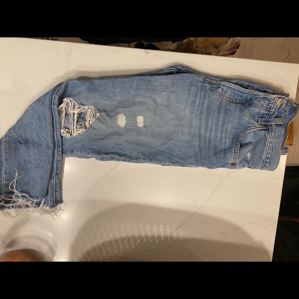 Ripped Levi’s 501